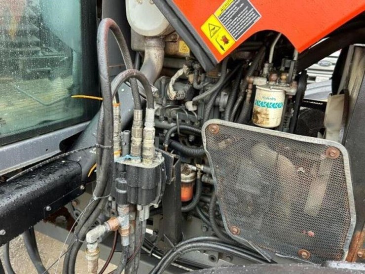 2012-kubota-m110gx-image-22