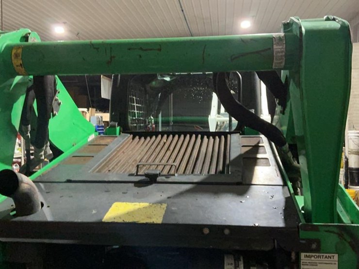 2018-bobcat-t740-image-25