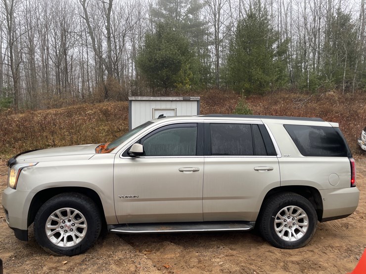 2015-gmc-yukon-slt-image-2