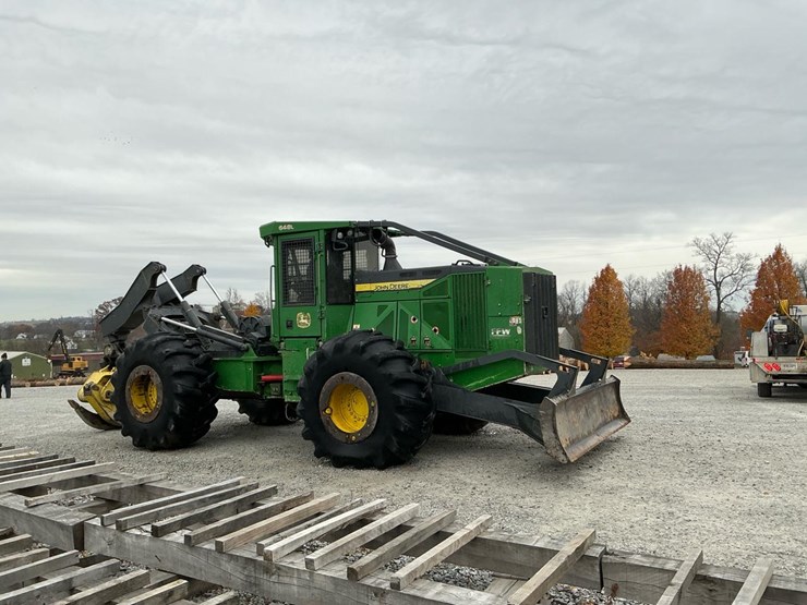 2016-deere-648l-image-7