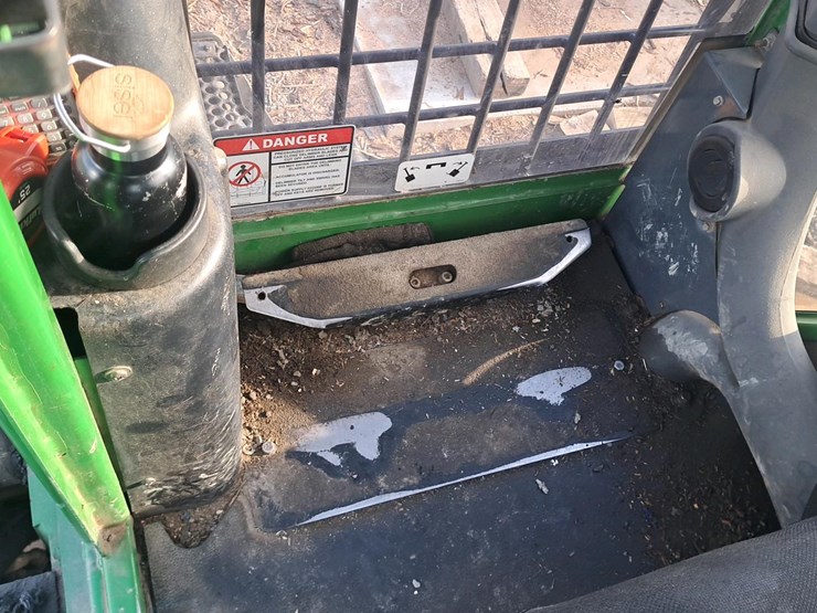 2015-deere-437d-image-10