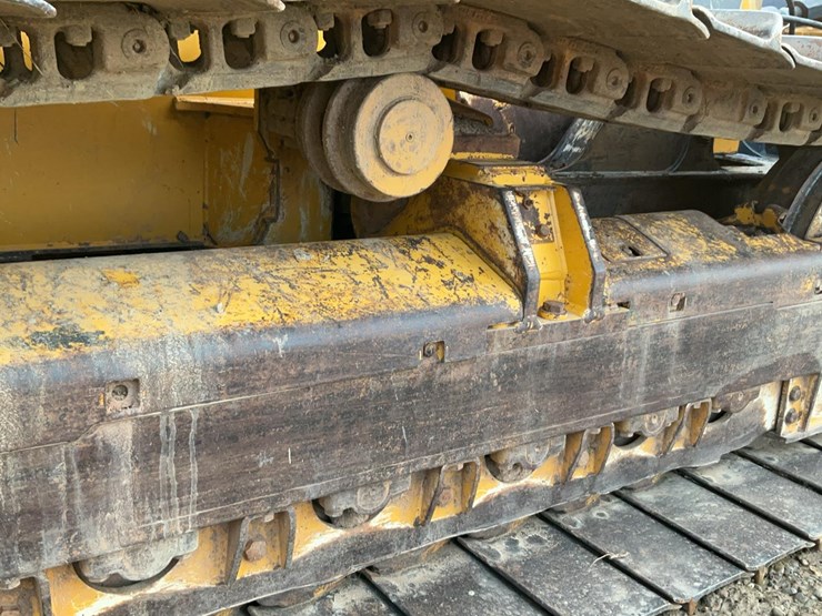 2016-deere-700k-image-46