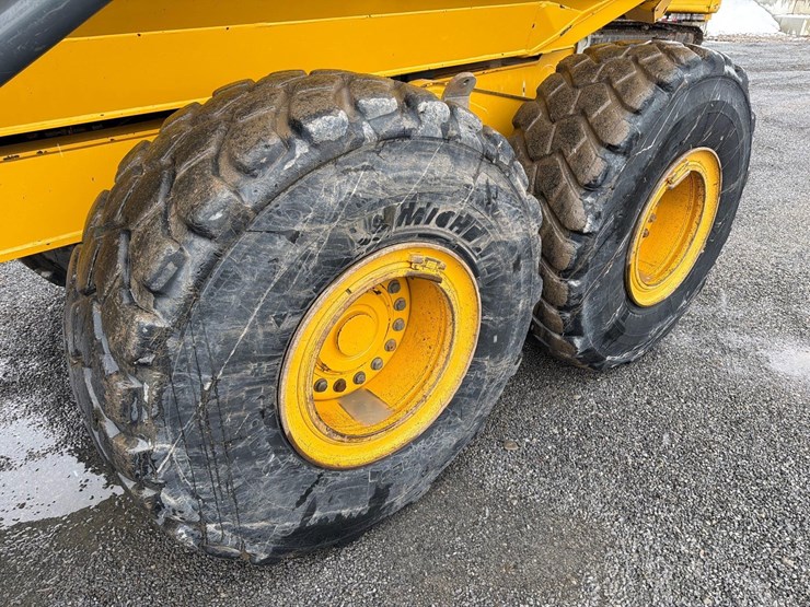 2020-deere-260e-image-6