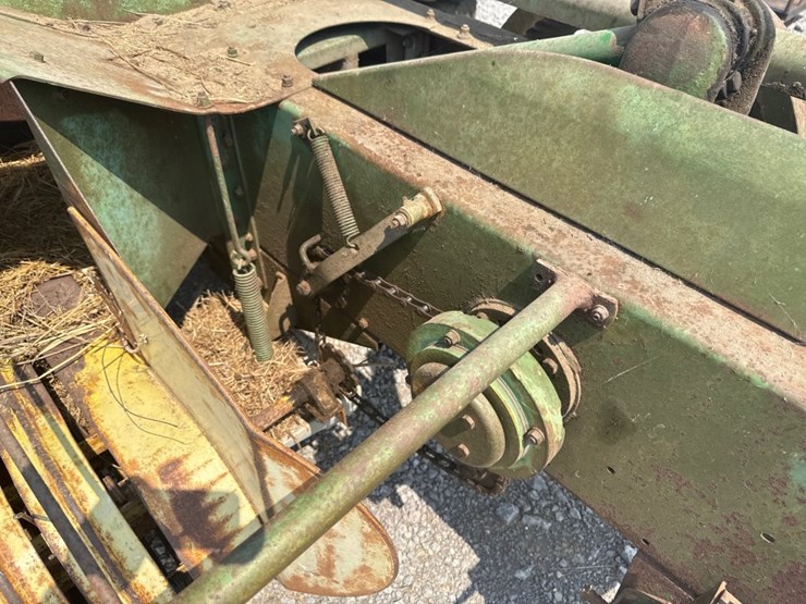john-deere-24t-image-15