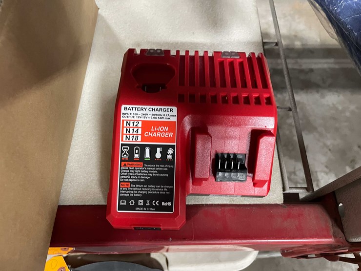 #8718-•-new-milwaukee-compatible-18v-chainsaw-(t14)-image-5