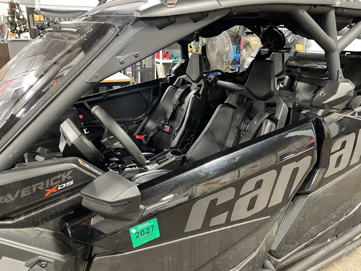 2023-can-am-maverick-x3-image-19