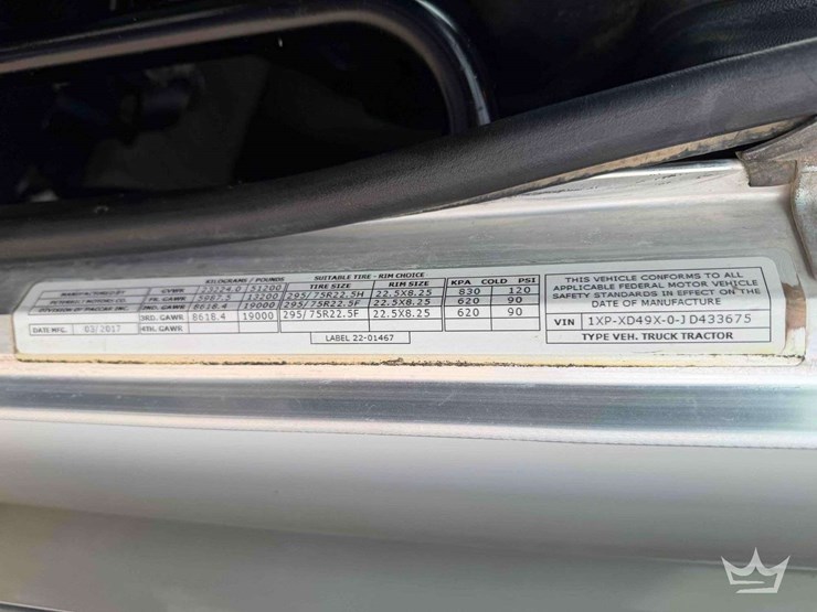 2018-peterbilt-389-image-9