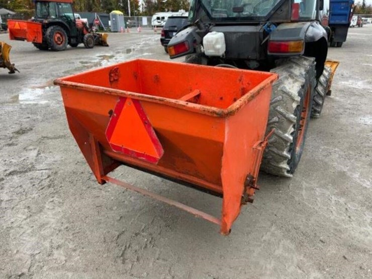 2008-kubota-m7040d-image-33