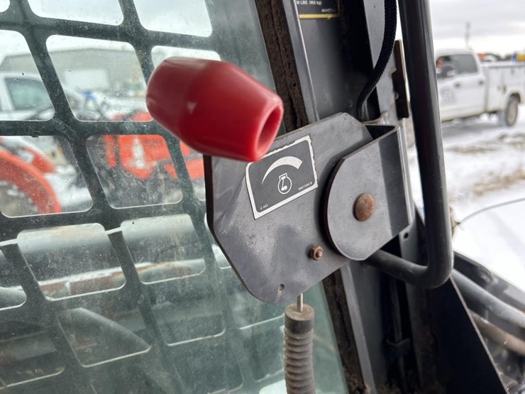 new-holland-ls180-image-39