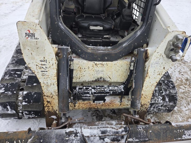 2017-bobcat-t750-image-13