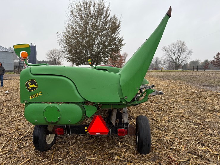 john-deere-608c-image-8