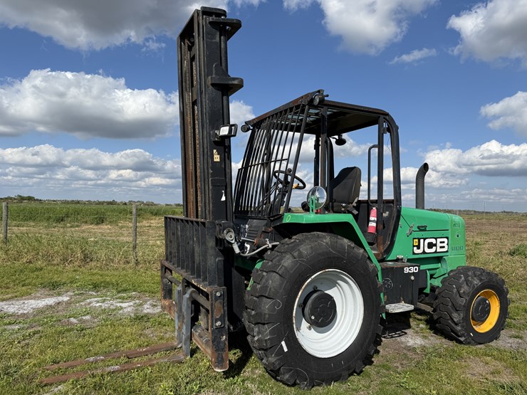 2014-jcb-930-image-1