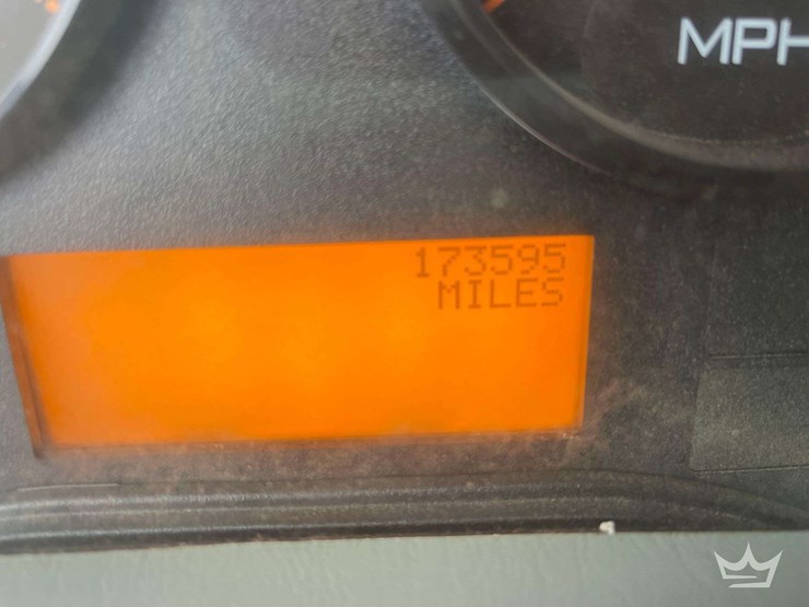 2010-international-7600-image-12