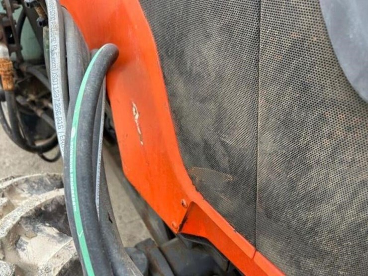 2008-kubota-m7040d-image-43