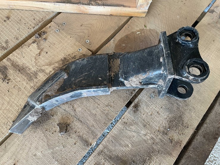 #412-•-2025-agt-industrial-mini-excavator-(cedar-grove,-wi)-image-57