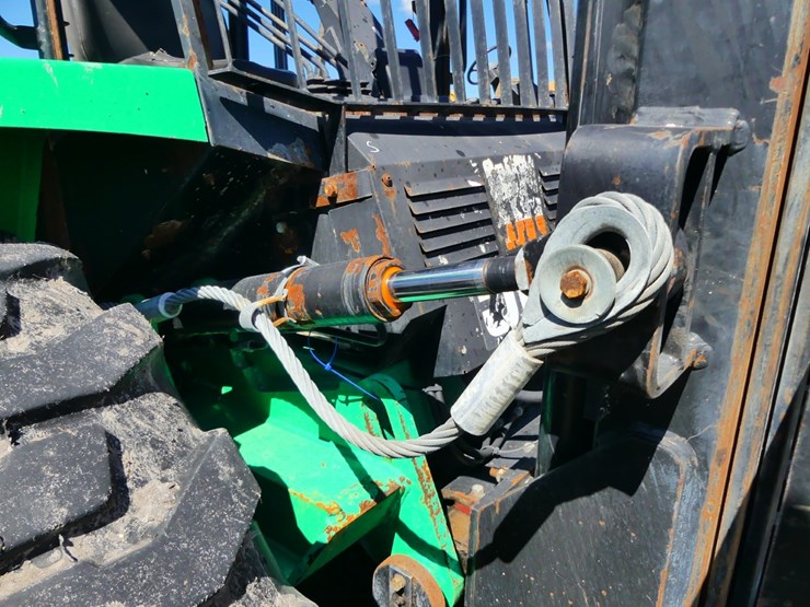 2014-jcb-930-image-15