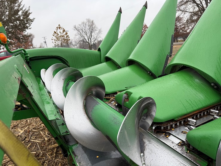 john-deere-608c-image-15