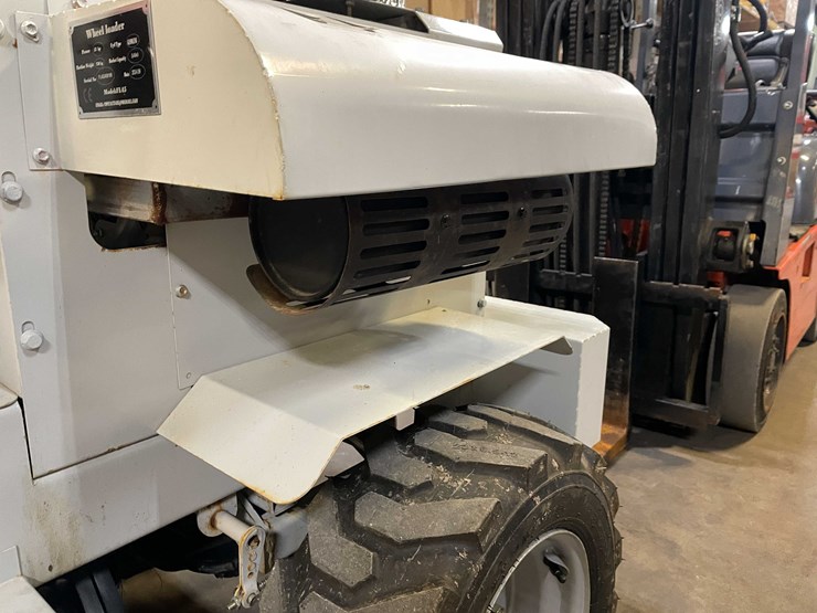 #1386-•-fland-4x4-front-loader-(ica)-image-27