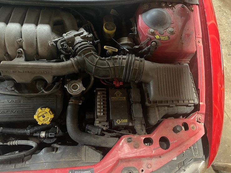 #260-•-1997-chrysler-(fall-creek,-wi)-(has-wi-title)-image-22