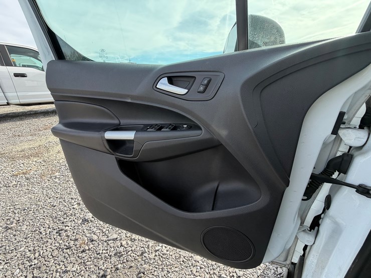 2014-ford-transit-connect-image-17