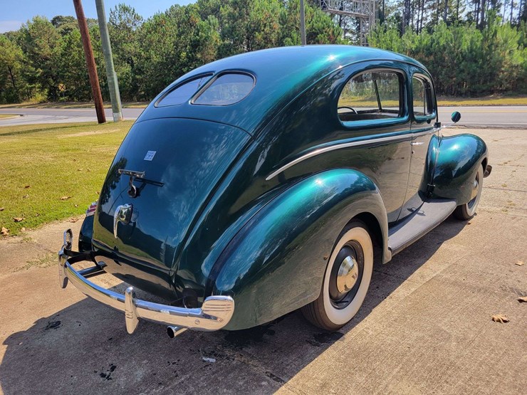1940-ford-sedan-image-7