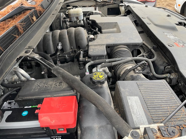 2015-gmc-yukon-slt-image-52