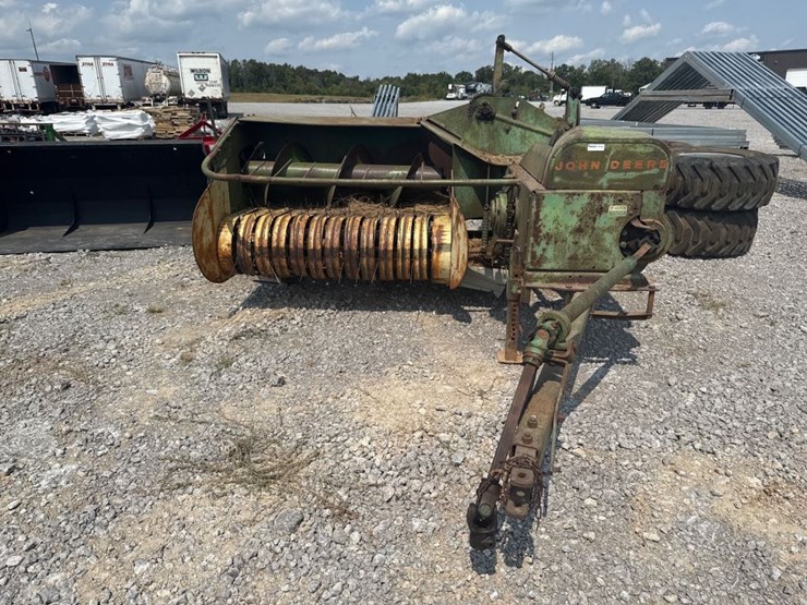 john-deere-24t-image-17