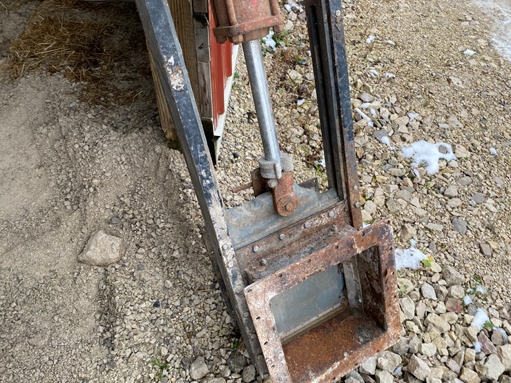 #8478-•-stock-manufacturing-hydraulic-square-valve-(new-holstein,-wi)-image-5