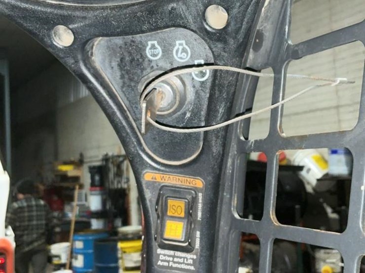 2018-bobcat-t740-image-39