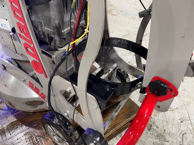 #470-•-2021-diamatic-555-3-head-concrete-grinder-(bryant,-wi)-image-6