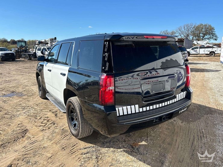 2019-chevrolet-tahoe-image-3