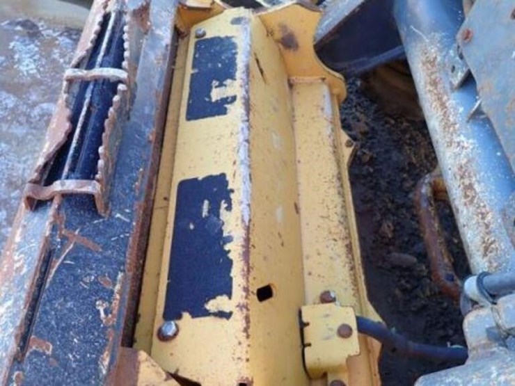 2019-deere-331g-image-79