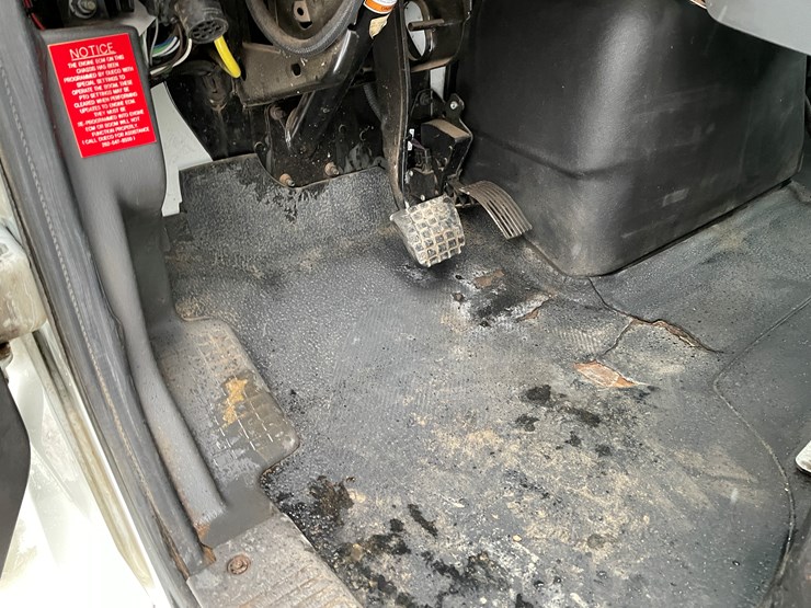 #236-•-2015-international-bucket-truck-(has-wi-title)(mosinee,-wi)-image-65