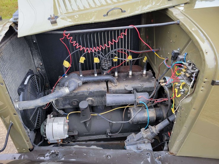 1928-pontiac-sedan-image-16