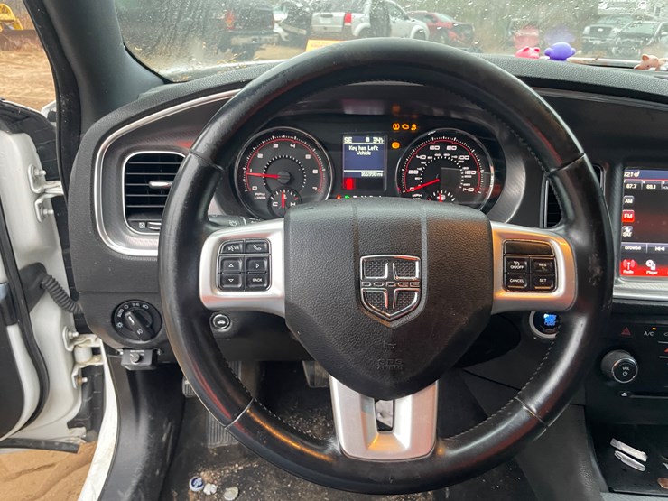 #268-•-2011-dodge-charger-(rhinelander,-wi)(title-in-delay)-image-31