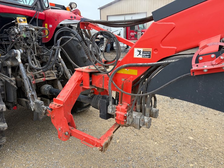 2011-kuhn-merge-maxx-900-image-24