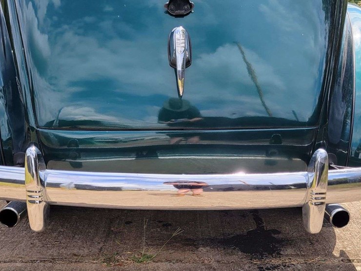 1940-ford-sedan-image-104