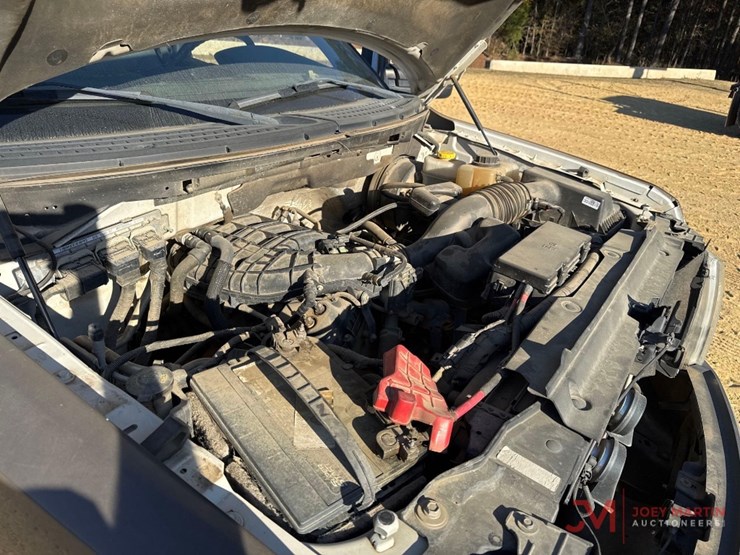 2014-ford-f150-xl-image-12