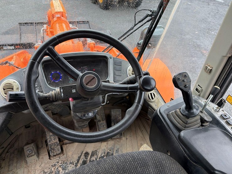 2015-doosan-dl350-5-image-18