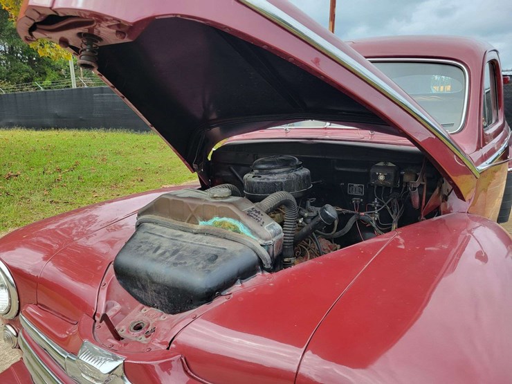 1948-ford-sedan-image-9