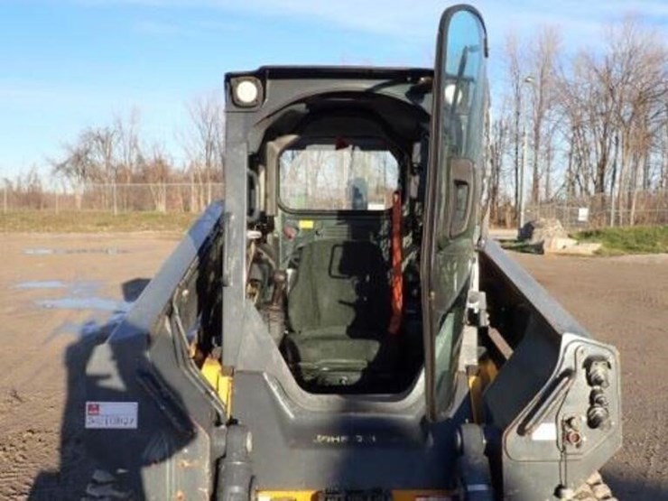 2019-deere-331g-image-10