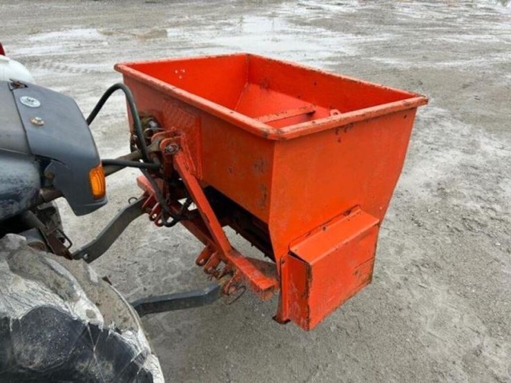 2008-kubota-m7040d-image-32