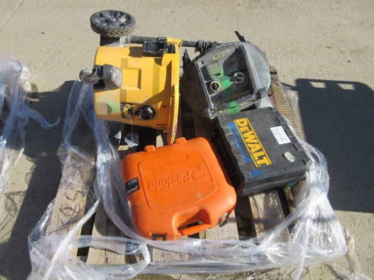 lot-of-shop-vacuum-&-misc-items-image-1