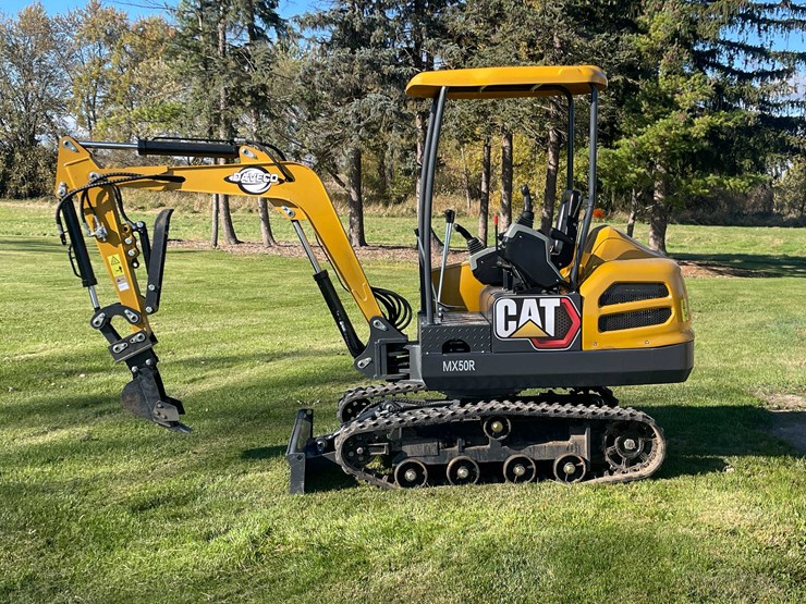 #412-•-2025-agt-industrial-mini-excavator-(cedar-grove,-wi)-image-4