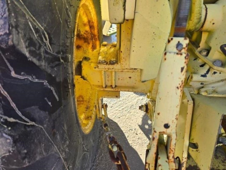 2000-john-deere-5205-image-23