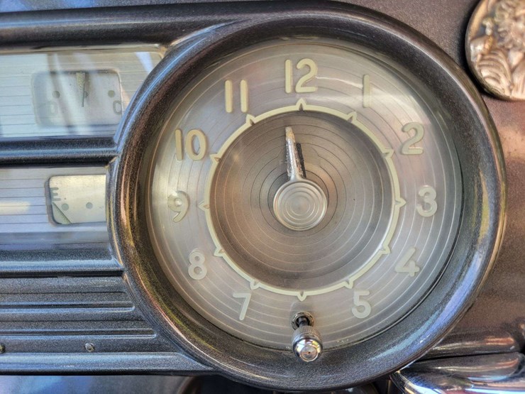 1948-packard-sedan-image-41