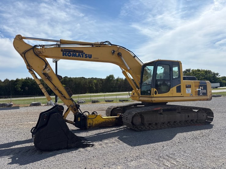 2010-komatsu-pc200-lc-8-image-1