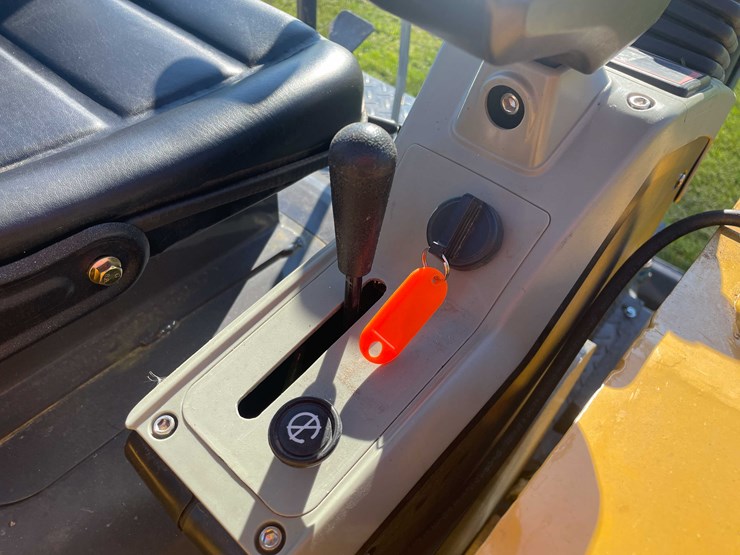 #412-•-2025-agt-industrial-mini-excavator-(cedar-grove,-wi)-image-50