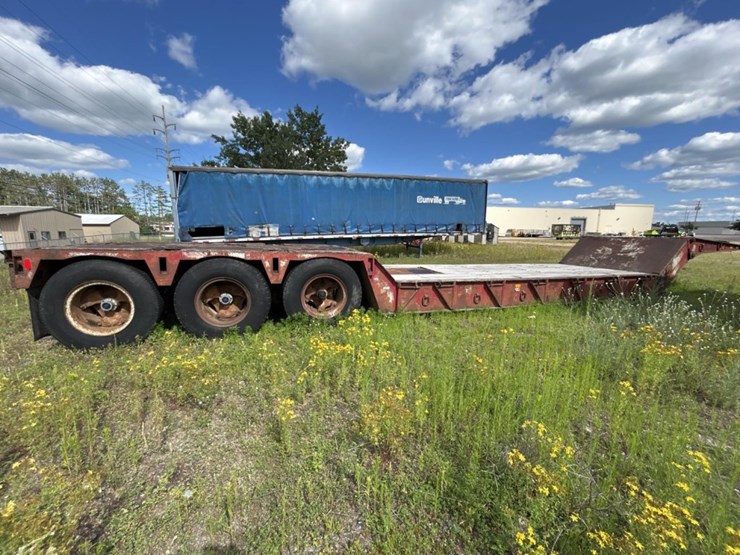 #1748-•-folding-neck-lowboy-trailer-image-6