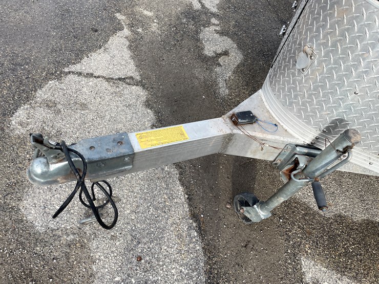 #1397-•-2001-karavan-expedition-trailer-(no-title)-(of)-image-11